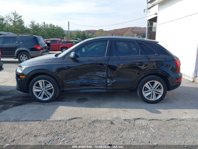 Audi Q3 2.0t Premium 2017 WA1ECCFS2HR005080 Image 14