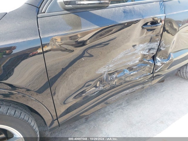 WA1ECCFS2HR005080 Audi Q3 2.0t Premium