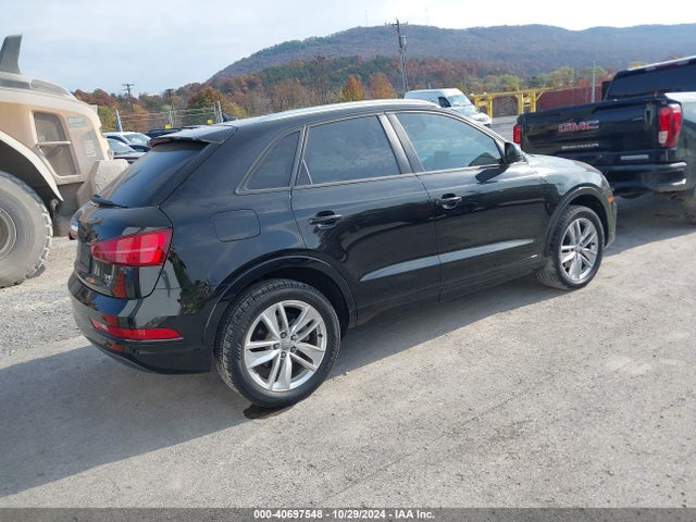 WA1ECCFS2HR005080 Audi Q3 2.0t Premium