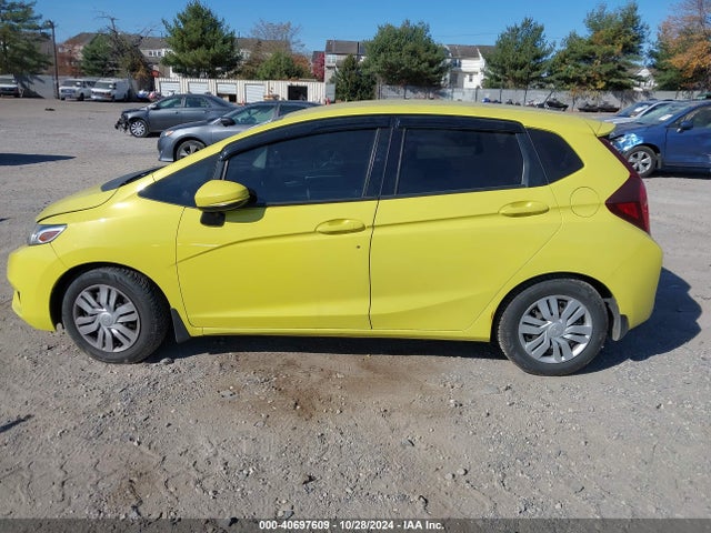 Honda FIT LX 2016 JHMGK5H56GX006262 Image 13