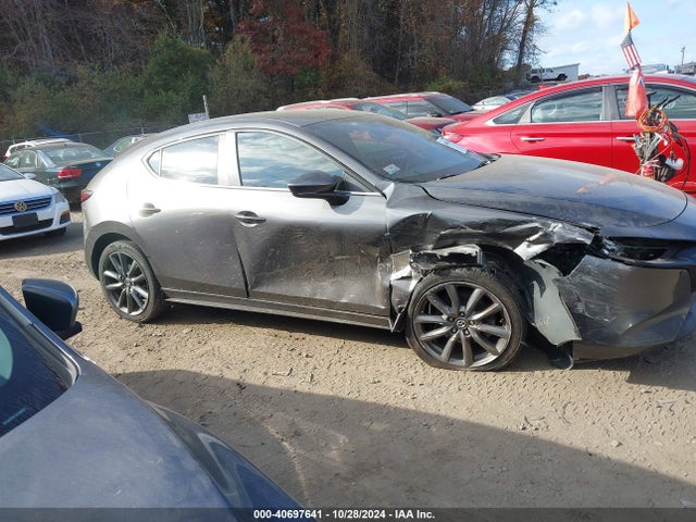 Mazda MAZDA3 2019 JM1BPBJM1K1142159 Image 14