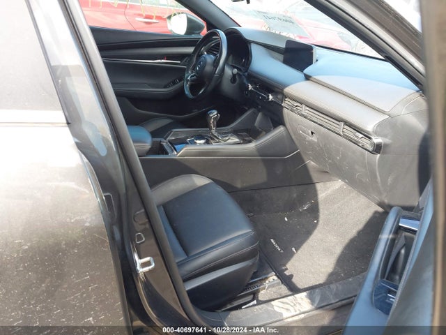 JM1BPBJM1K1142159 Mazda MAZDA3