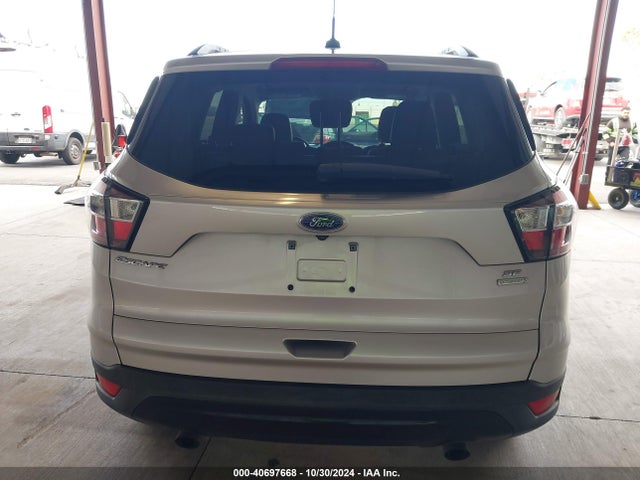 Ford ESCAPE SE 2018 1FMCU0GDXJUB17343 Image 16