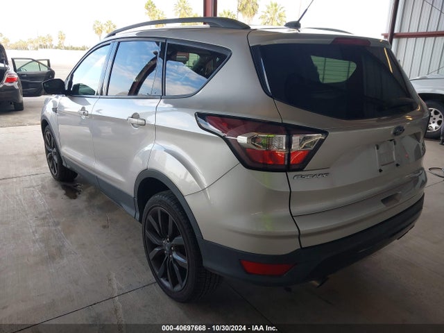 Ford ESCAPE SE 2018 1FMCU0GDXJUB17343 Image 3