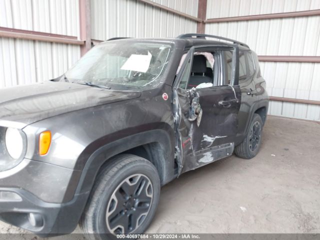 ZACCJBCB7HPG64384 Jeep Renegade Trailhawk 4x4