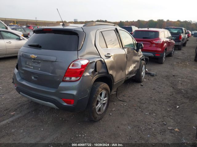 3GNCJPSB2LL258925 Chevrolet Trax Awd Lt