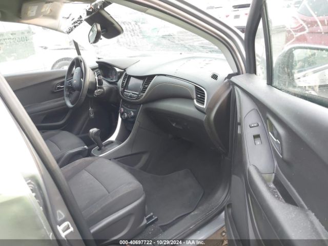 3GNCJPSB2LL258925 Chevrolet Trax Awd Lt