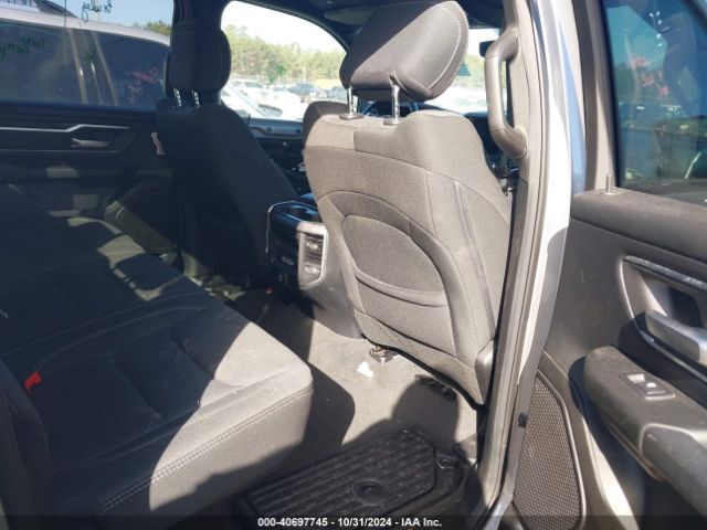2019 RAM 1500 1C6RREFG9KN813705 Photo 7