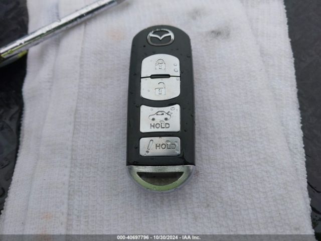 3MZBM1U7XGM324409 Mazda Mazda3 I Sport