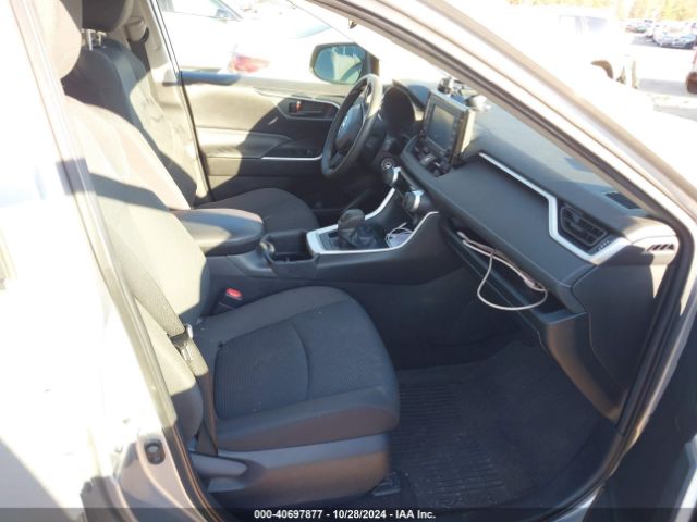 2T3F1RFV0NC257131 Toyota RAV4 LE