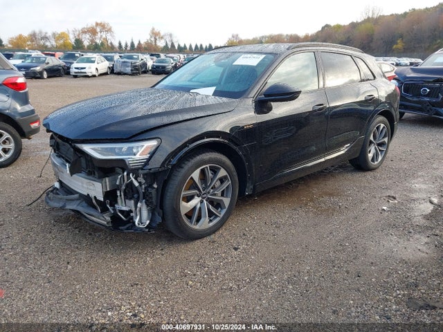 Audi E-tron Premium Plus Quattro 2021 WA1LAAGE7MB003743 Image 2