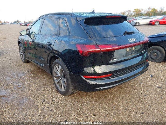 Audi E-tron Premium Plus Quattro 2021 WA1LAAGE7MB003743 Image 3