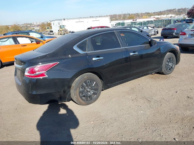 Nissan Altima 2.5 S 2015 1N4AL3AP3FC171234 Image 4
