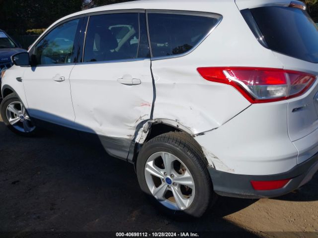 1FMCU0GX1EUB05730 Ford ESCAPE SE
