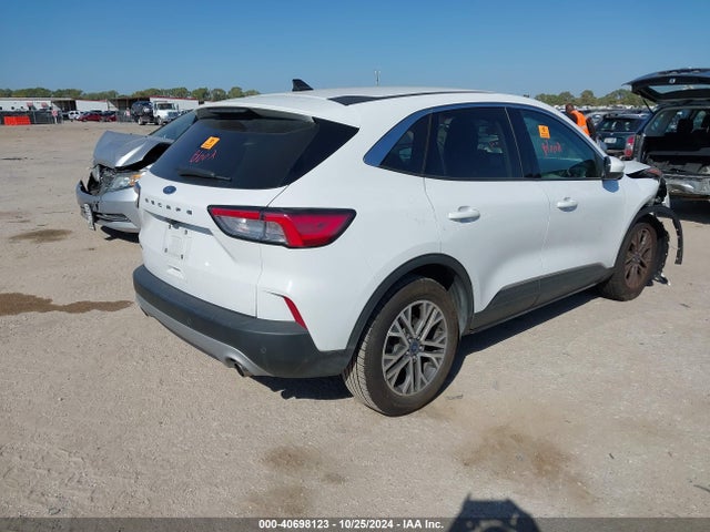 1FMCU0H61NUA21123 Ford ESCAPE SEL
