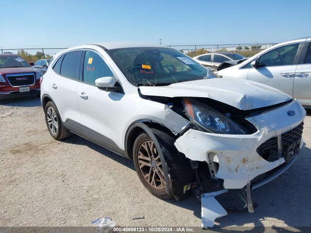 1FMCU0H61NUA21123 Ford ESCAPE SEL