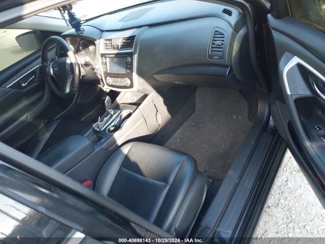Продажа на аукционе авто 2018 Nissan Altima 2.5 Sr, vin: 1N4AL3AP0JC298743, номер лота: 40698143