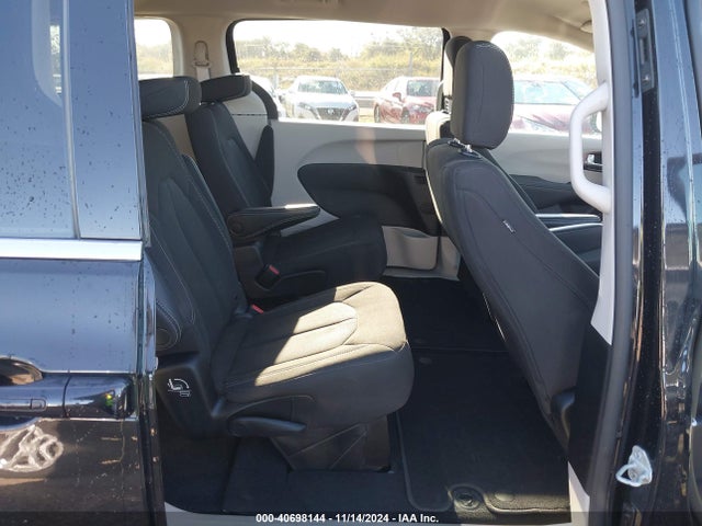 2C4RC1CG8PR601766 Chrysler Voyager Lx