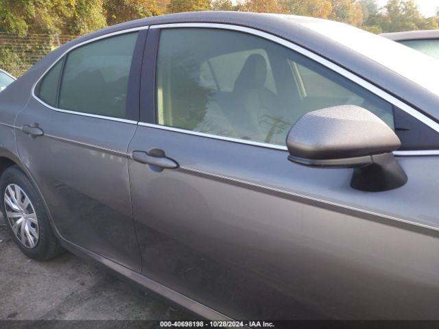 4T1B31HK0KU005184 Toyota Camry Hybrid Le
