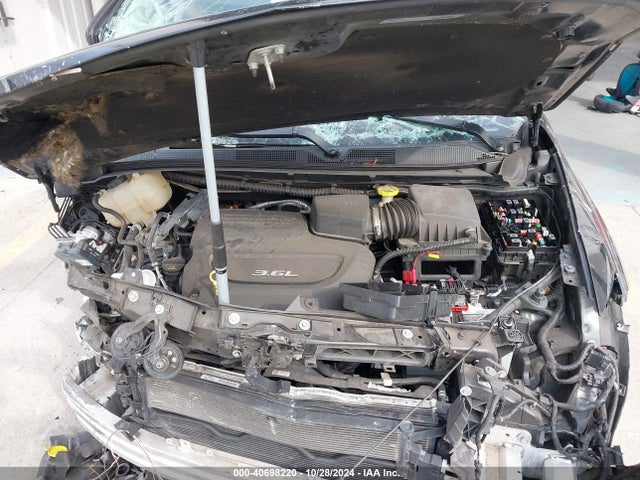 Chrysler Pacifica Touring L 2018 2C4RC1BG9JR126637 Image 10