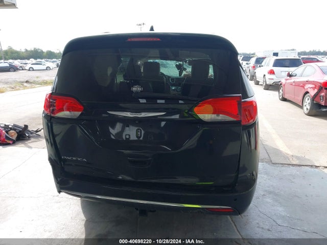 Chrysler Pacifica Touring L 2018 2C4RC1BG9JR126637 Image 17