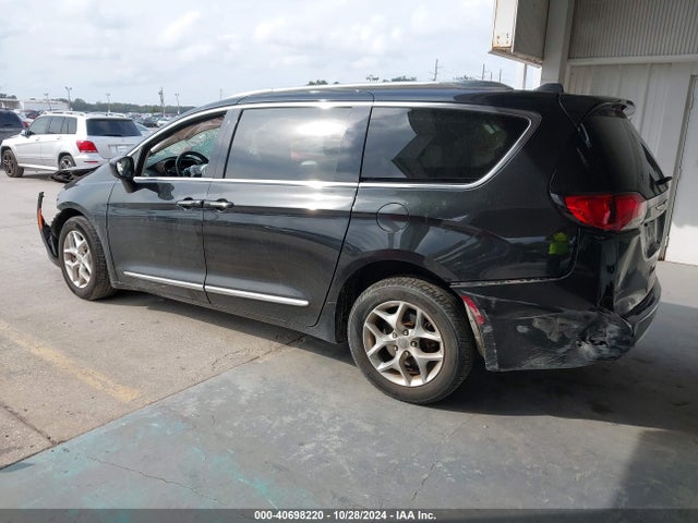 Chrysler Pacifica Touring L 2018 2C4RC1BG9JR126637 Image 3