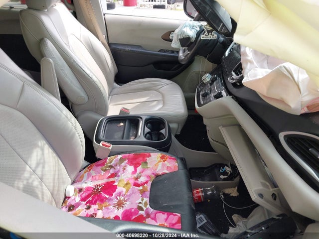 Chrysler Pacifica Touring L 2018 2C4RC1BG9JR126637 Image 5