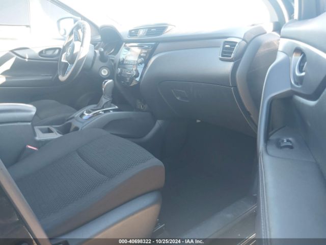 JN1BJ1CP5HW030885 Nissan Rogue Sport S