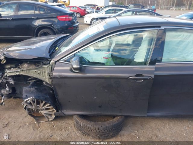 4T1F11AK2LU916667 Toyota CAMRY XLE
