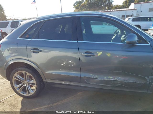 WA1JCCFS2HR017700 Audi Q3 2.0t Premium