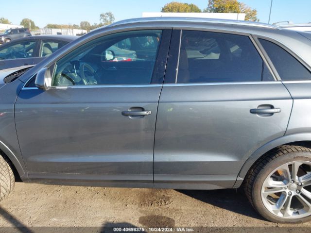 WA1JCCFS2HR017700 Audi Q3 2.0t Premium