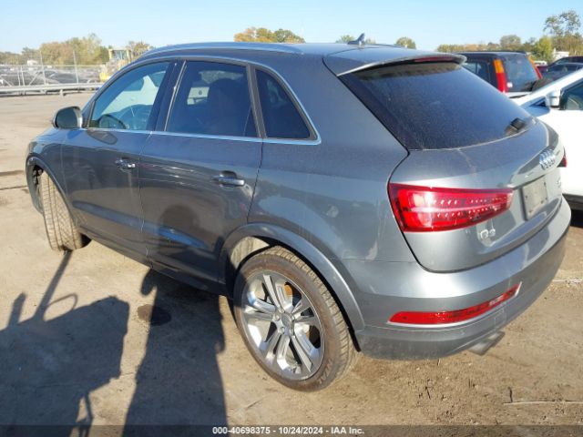 WA1JCCFS2HR017700 Audi Q3 2.0t Premium