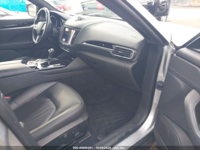 ZN661XUA9JX292113 Maserati Levante