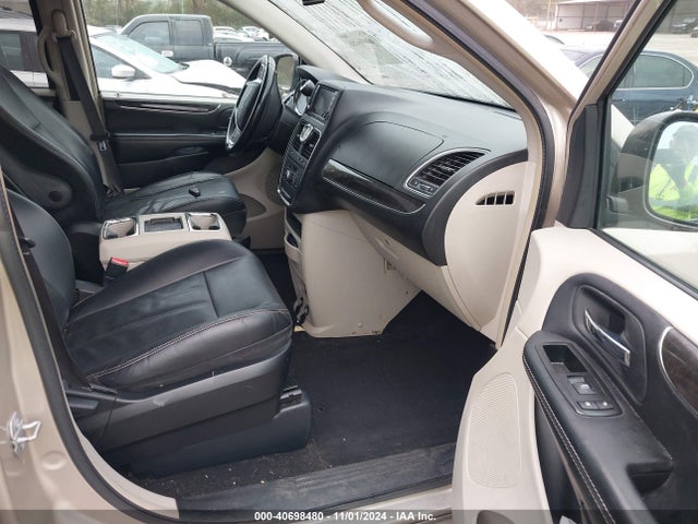 2C4RC1BG6FR644387 Chrysler Town & Country Touring