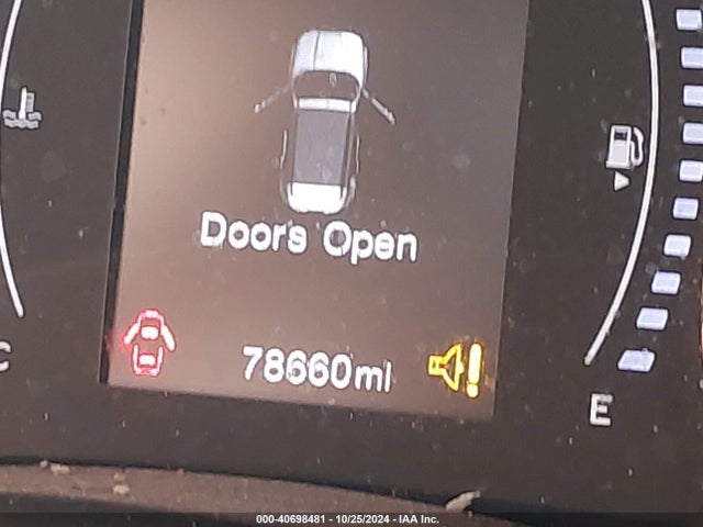 ZACCJBAB7JPH78278 Jeep Renegade Sport 4x4