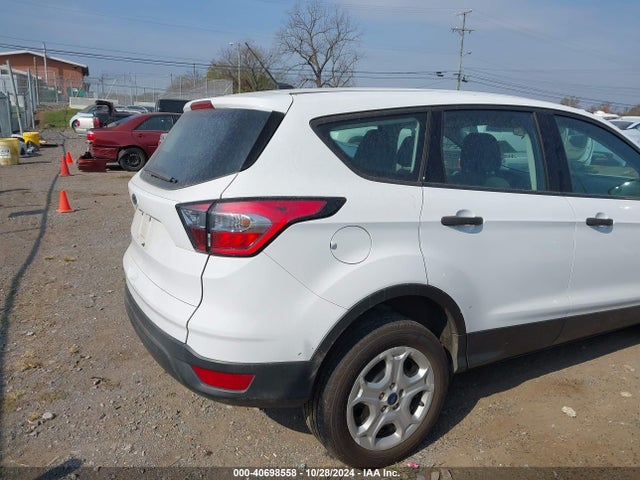 Ford ESCAPE S 2017 1FMCU0F77HUB64898 Image 18