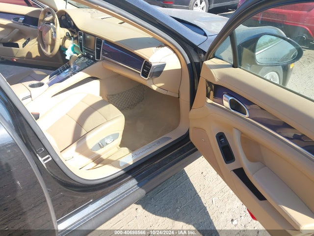 2011 PORSCHE PANAMERA WP0AA2A75BL011330 Photo 4