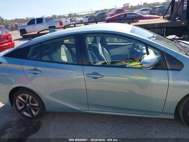 Toyota Prius Limited 2022 JTDKAMFUXN3171609 Image 13