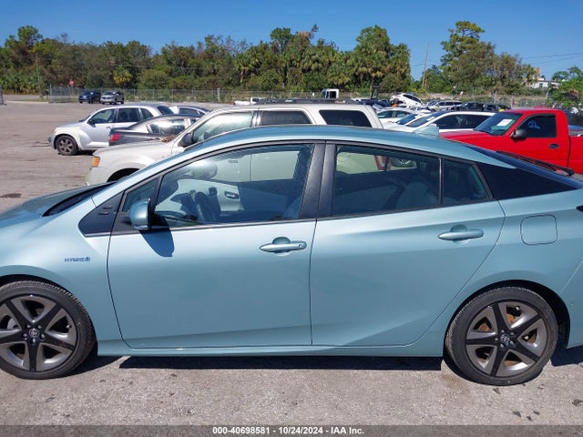 Toyota Prius Limited 2022 JTDKAMFUXN3171609 Image 14