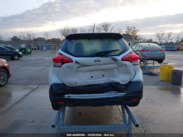 3N1CP5CU8KL532318 Nissan KICKS SR