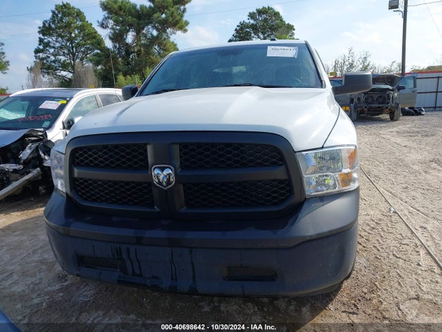 3C6RR6KG6MG563279 RAM 1500 Classic Tradesman  4x2 5'7 Box
