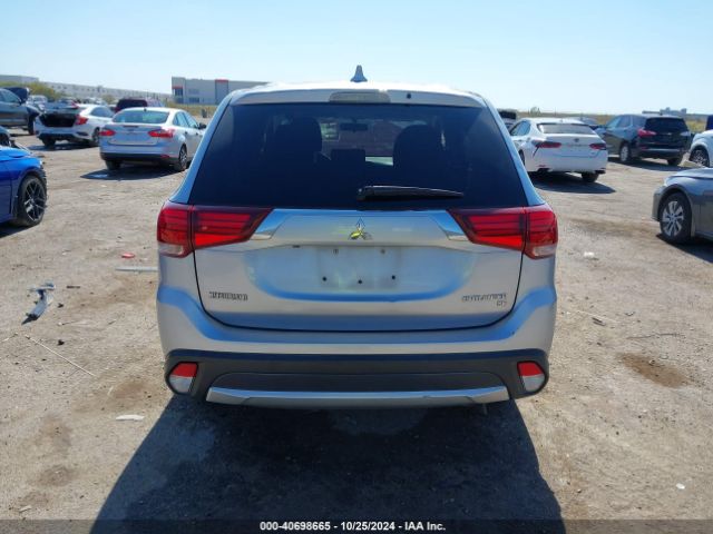 JA4AD3A38HZ041027 Mitsubishi Outlander Se/sel