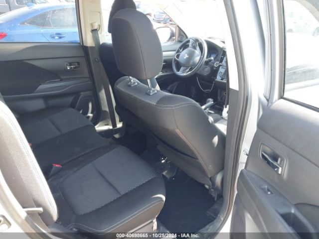 JA4AD3A38HZ041027 Mitsubishi Outlander Se/sel