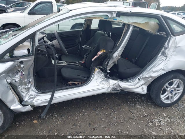 Ford FIESTA SE 2018 3FADP4BJ8JM139775 Image 6