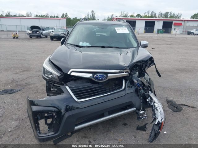 JF2SKAWC9KH583068 Subaru Forester Touring