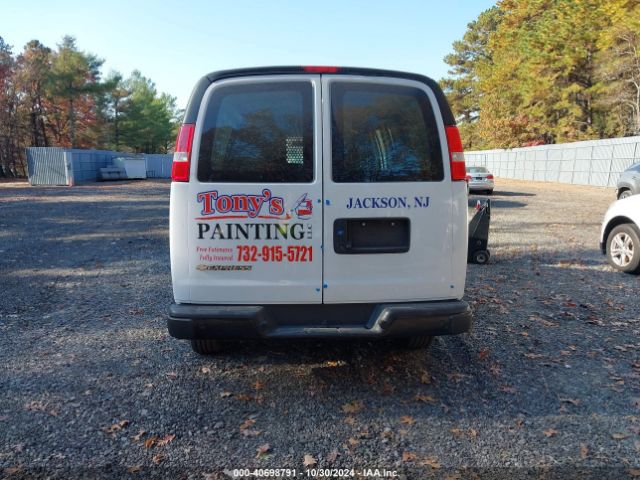 1GCWGAFPXN1220229 Chevrolet Express Cargo Rwd 2500 Regular Wheelbase Wt