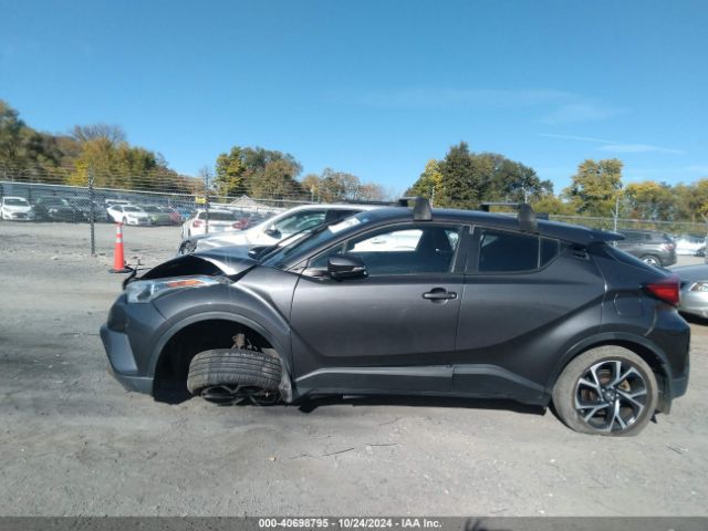NMTKHMBXXJR007571 Toyota C-hr Xle Premium