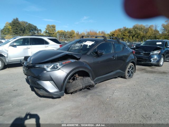 NMTKHMBXXJR007571 Toyota C-hr Xle Premium