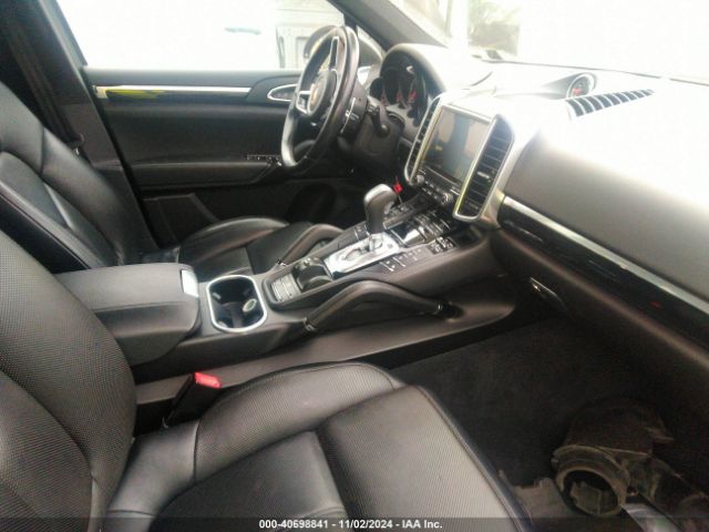 2018 PORSCHE CAYENNE WP1AA2A29JKA05036 Photo 4