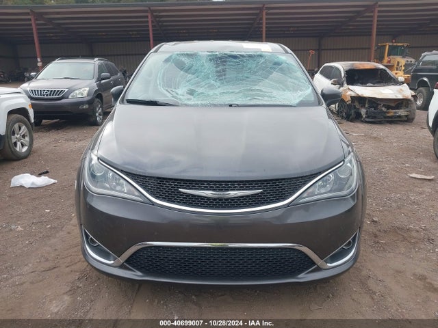 2C4RC1BG4HR823594 Chrysler Pacifica Touring Plus